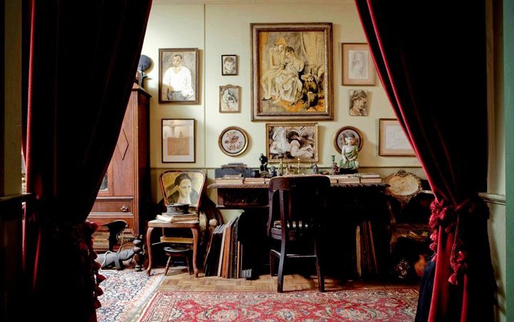 THE SALONS OF PARIS