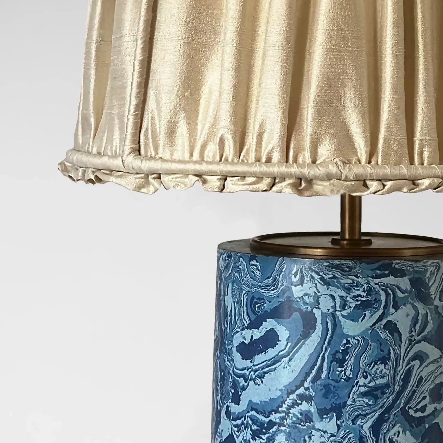 LandordBlueScagliolaTableLamp03_1480x