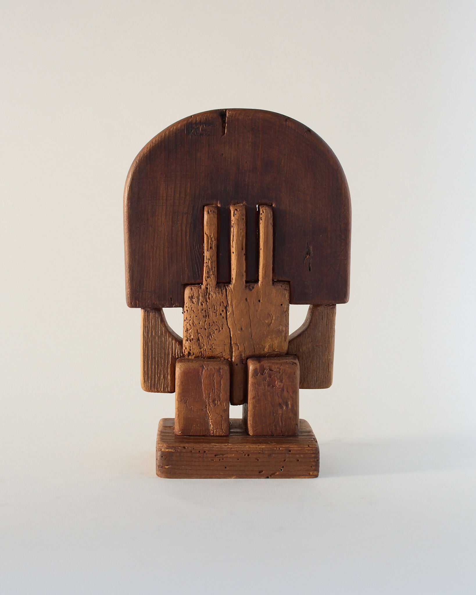 COL-Adolf-Vallazza-wooden-sculpture-front