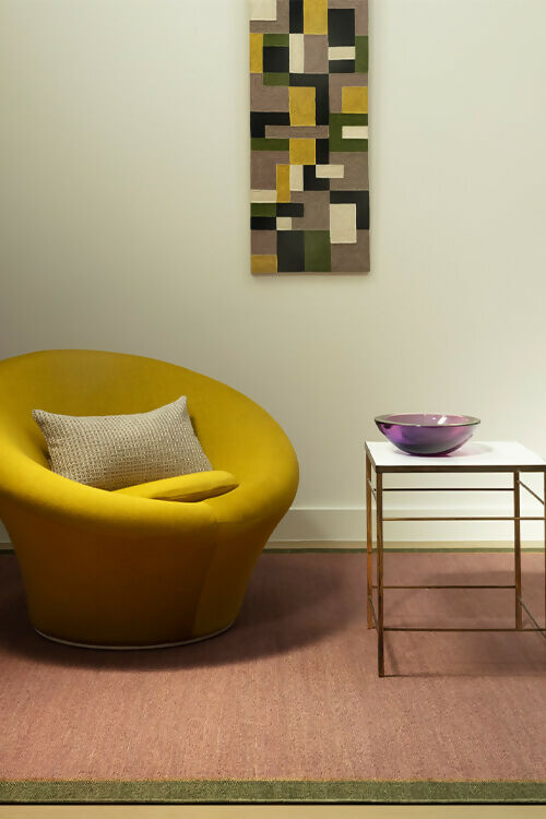 PLAIN-WITH-BORDER_HEATHER_SANDS-OF-TIME_HAND-SPUN-HEMP_VANDERHURD_LIFESTYLE_PHOTO_OSKAR-PROCTOR_DigitalRes-500