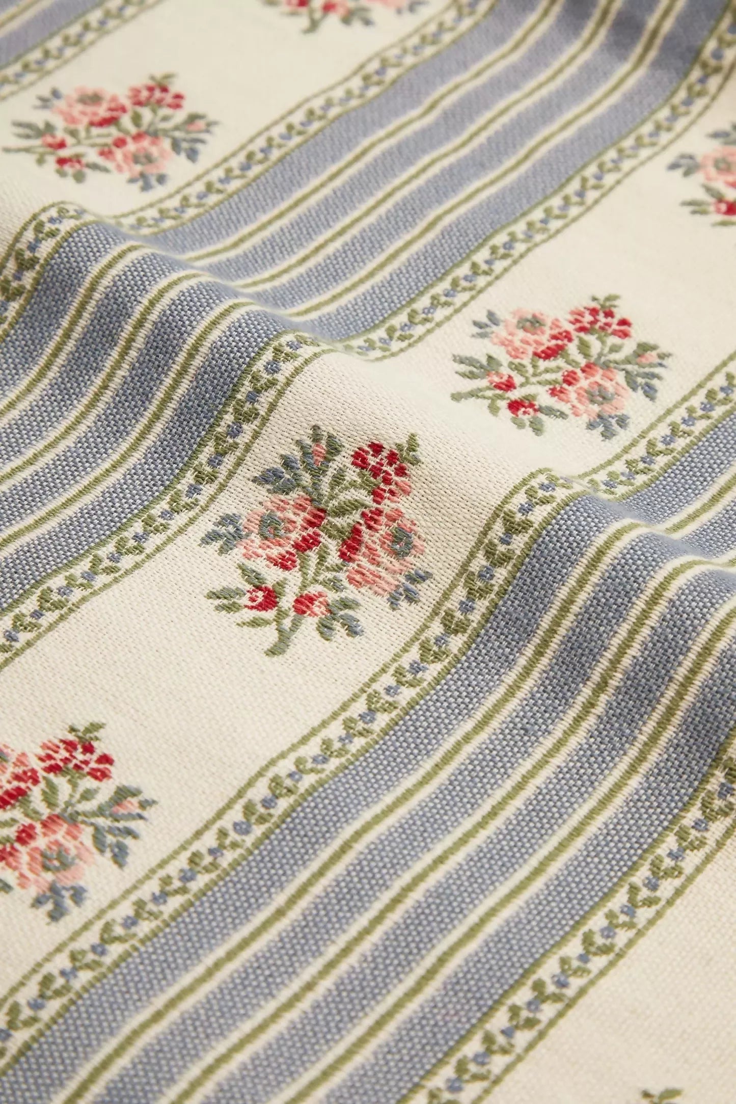 Sofa_stripe_cornflower__17_52_copy