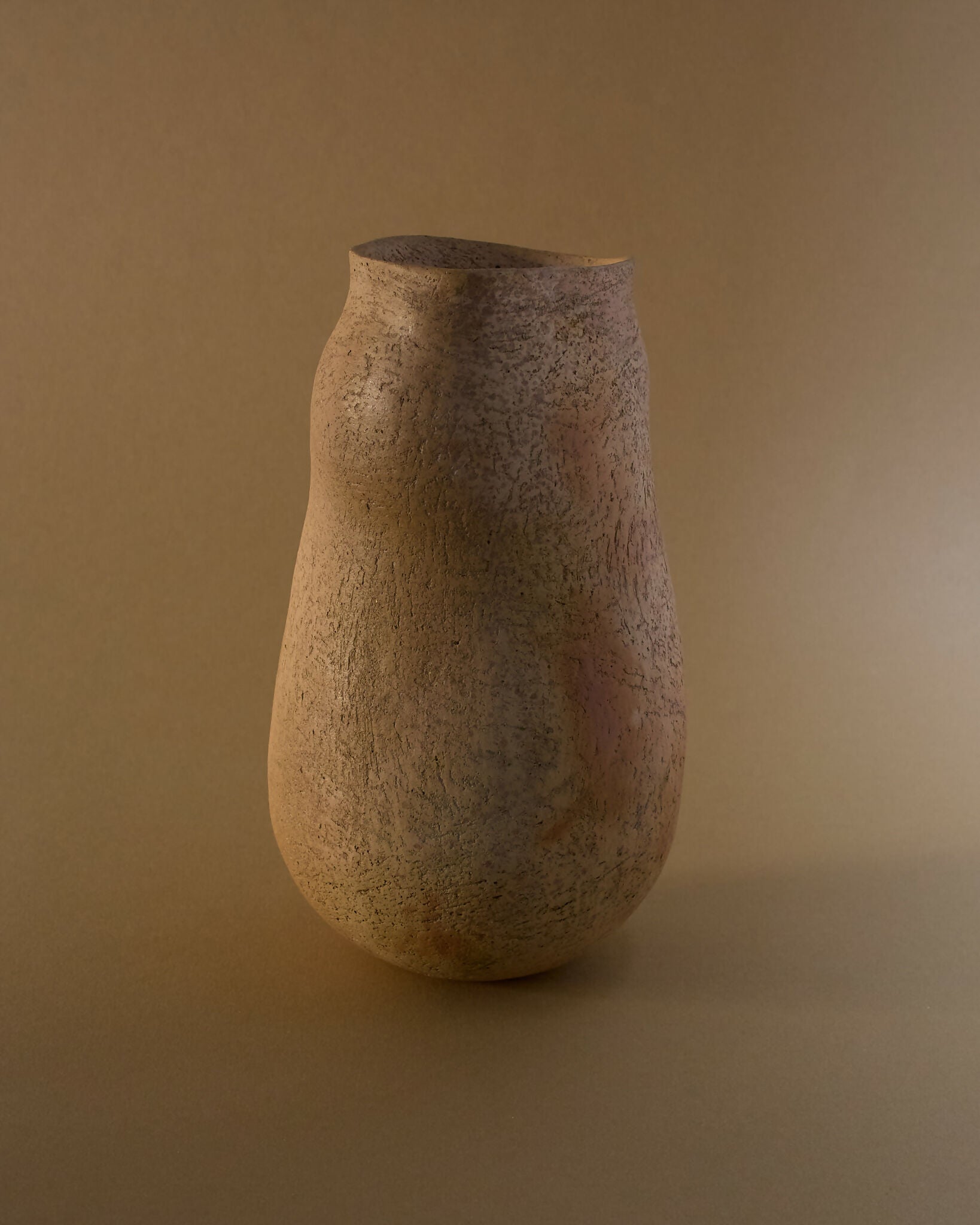 COL-elspeth-owen-ceramic-vessel-angle-4