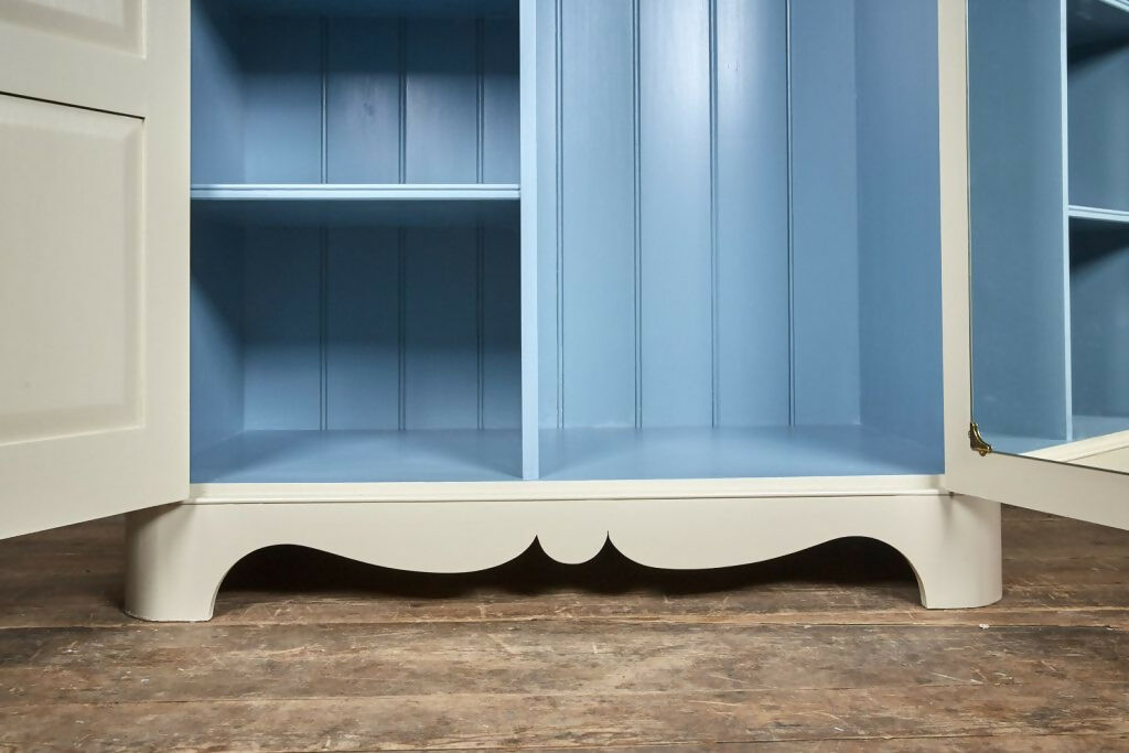 Painted-Curvey-Cupboard-0007-1024x683