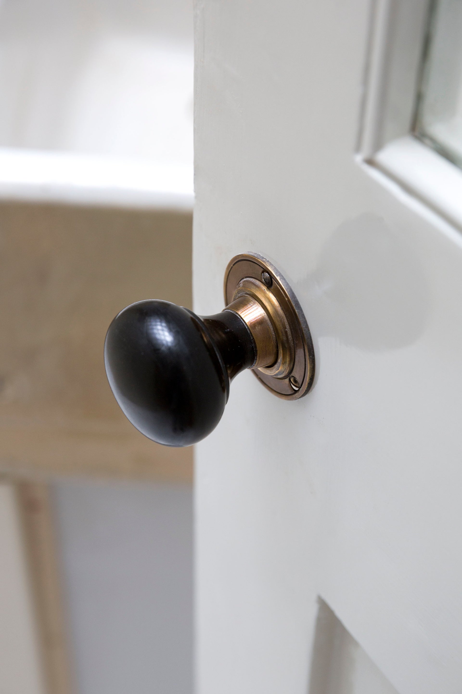 WILLIAM IV STYLE EBONY DOOR KNOB BY HOWE LONDON