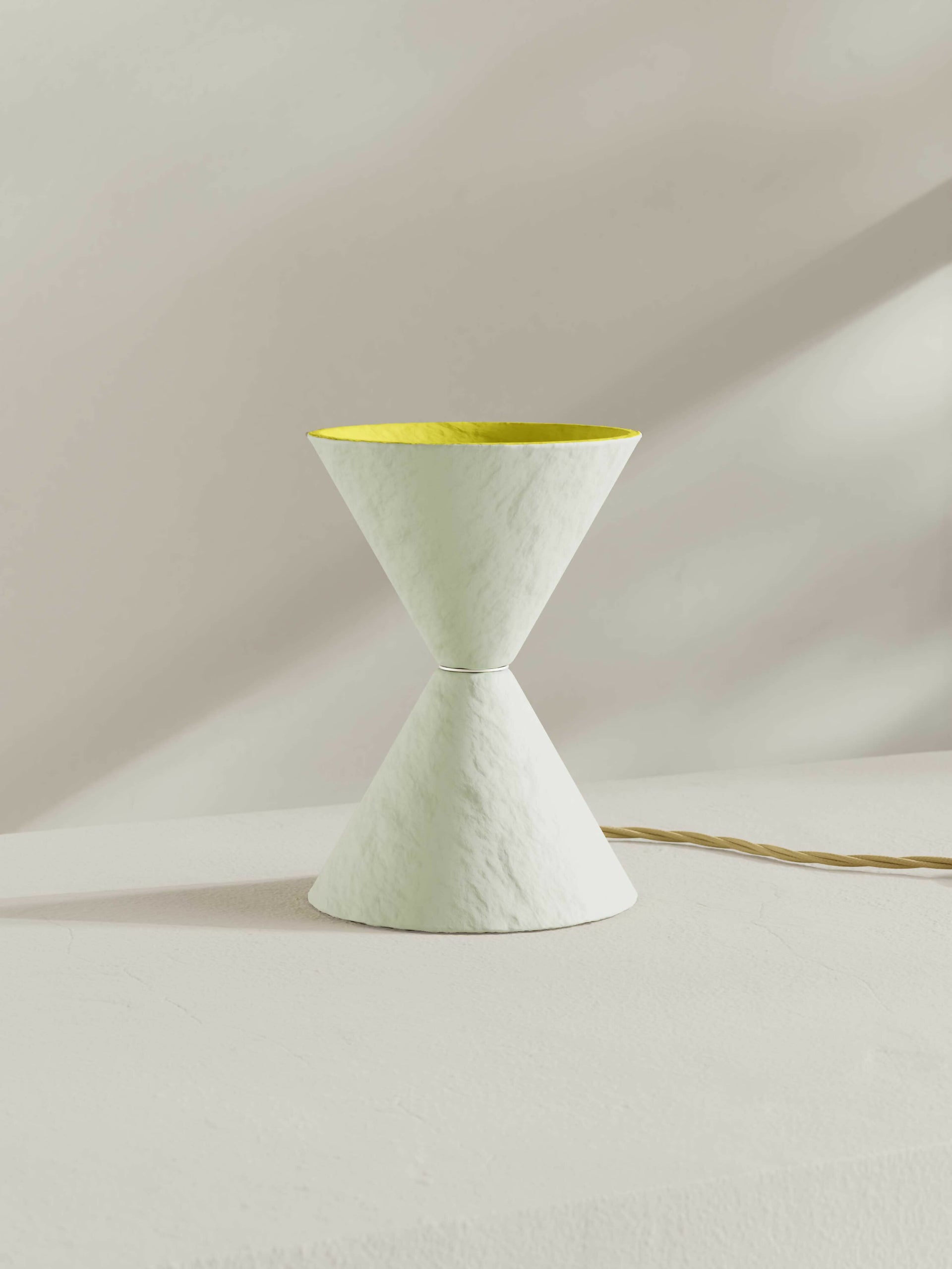 UVDIU003_Diabolo_Uplighter_Celadon:Citrine