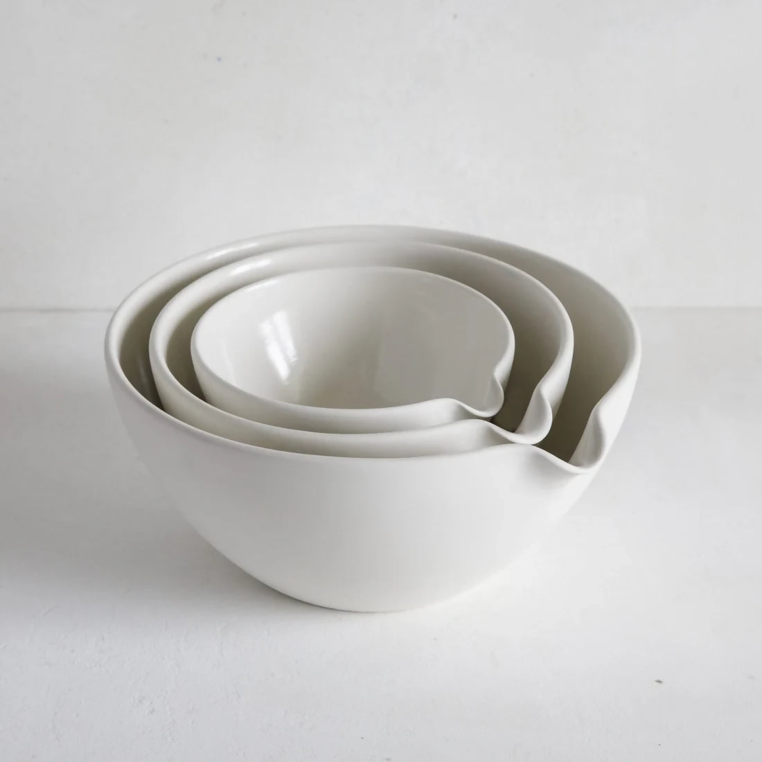 Mixing-Pouring-Bowl-set-of-3-small-15-20-25-cm-HIGH-scaled