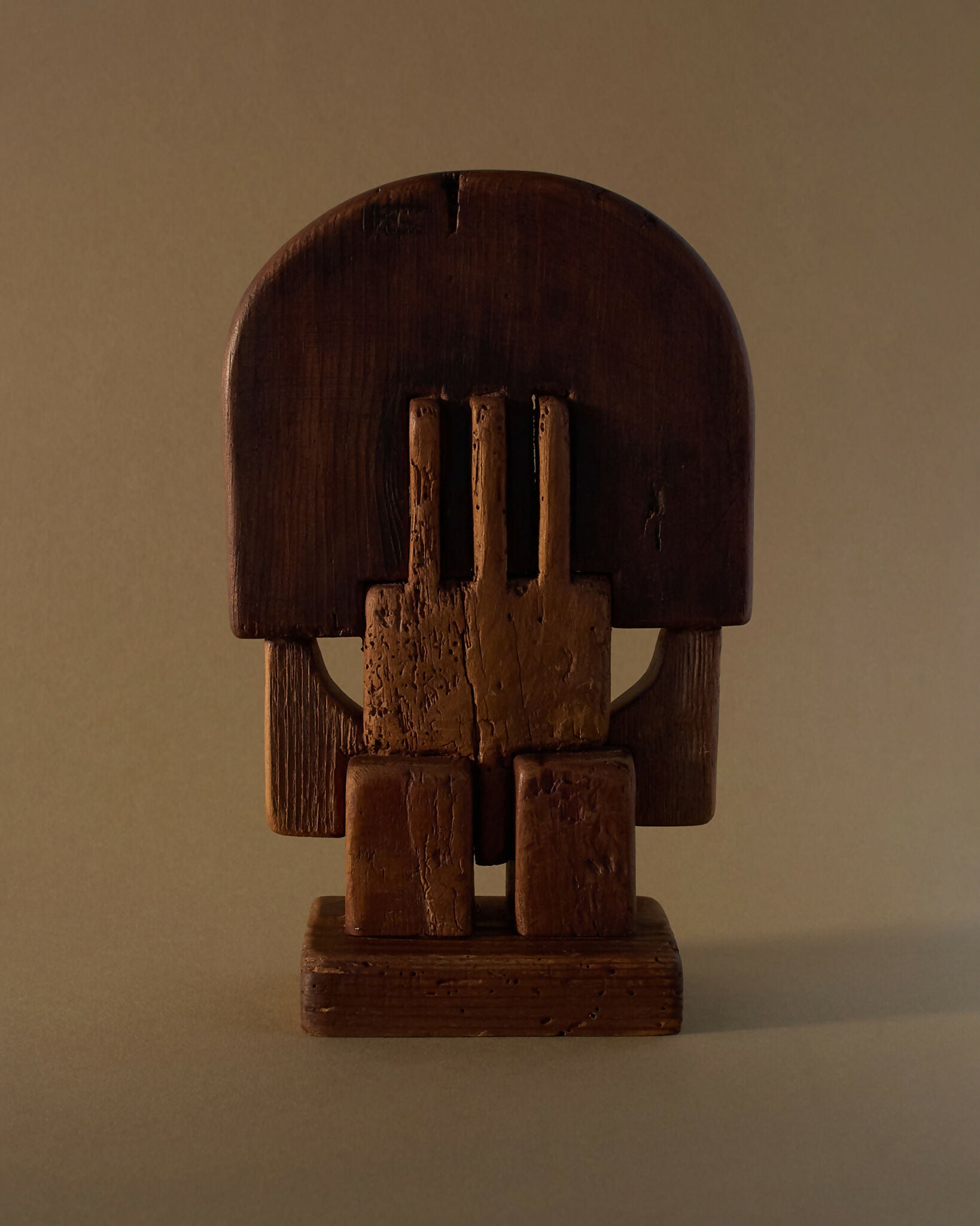 COL-adolf-vallazza-wooden-sculpture-front