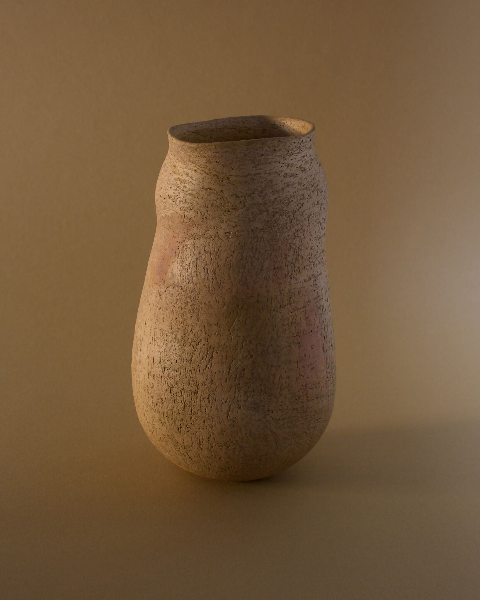 COL-elspeth-owen-ceramic-vessel-angle-3