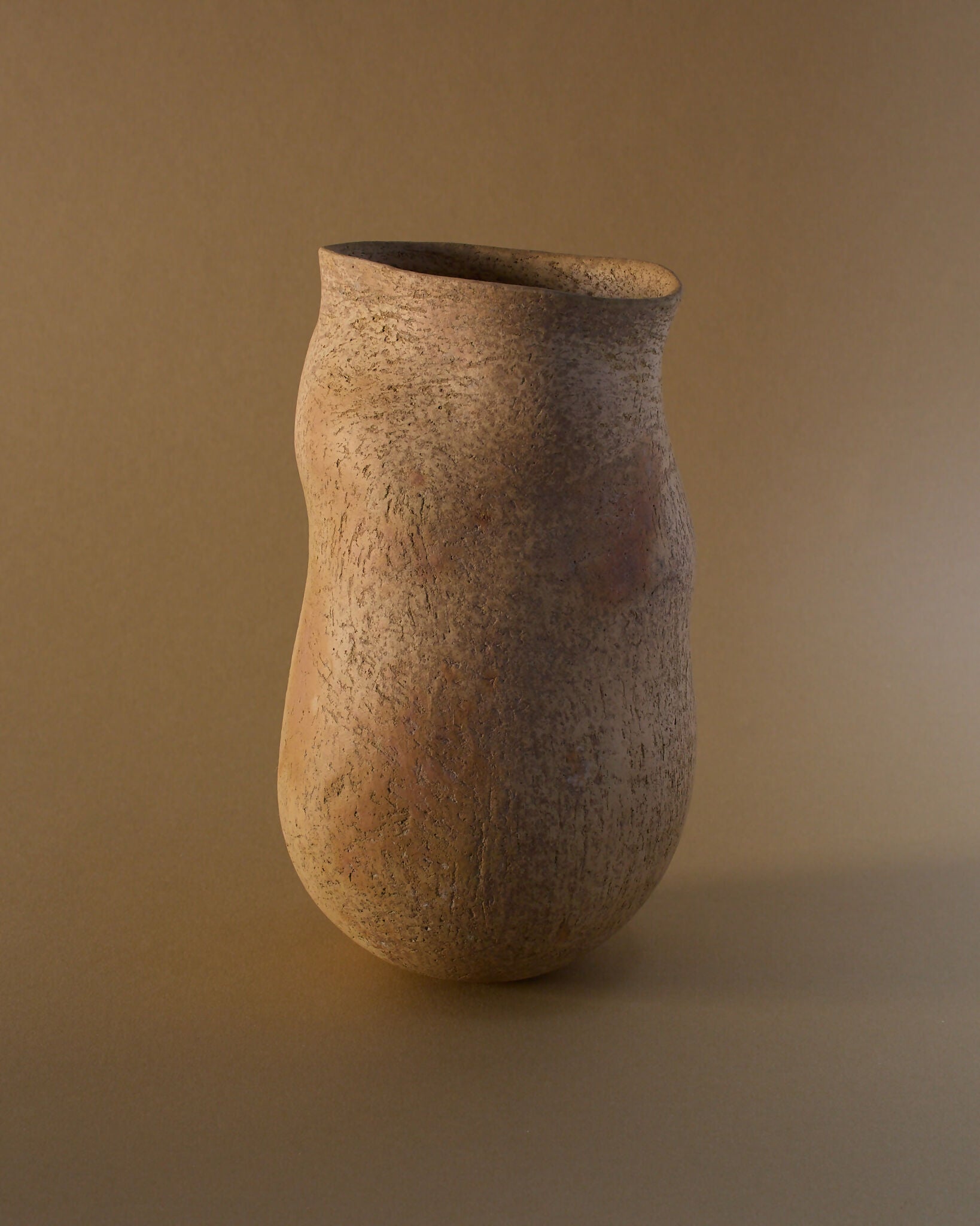 COL-elspeth-owen-ceramic-vessel-angle-2