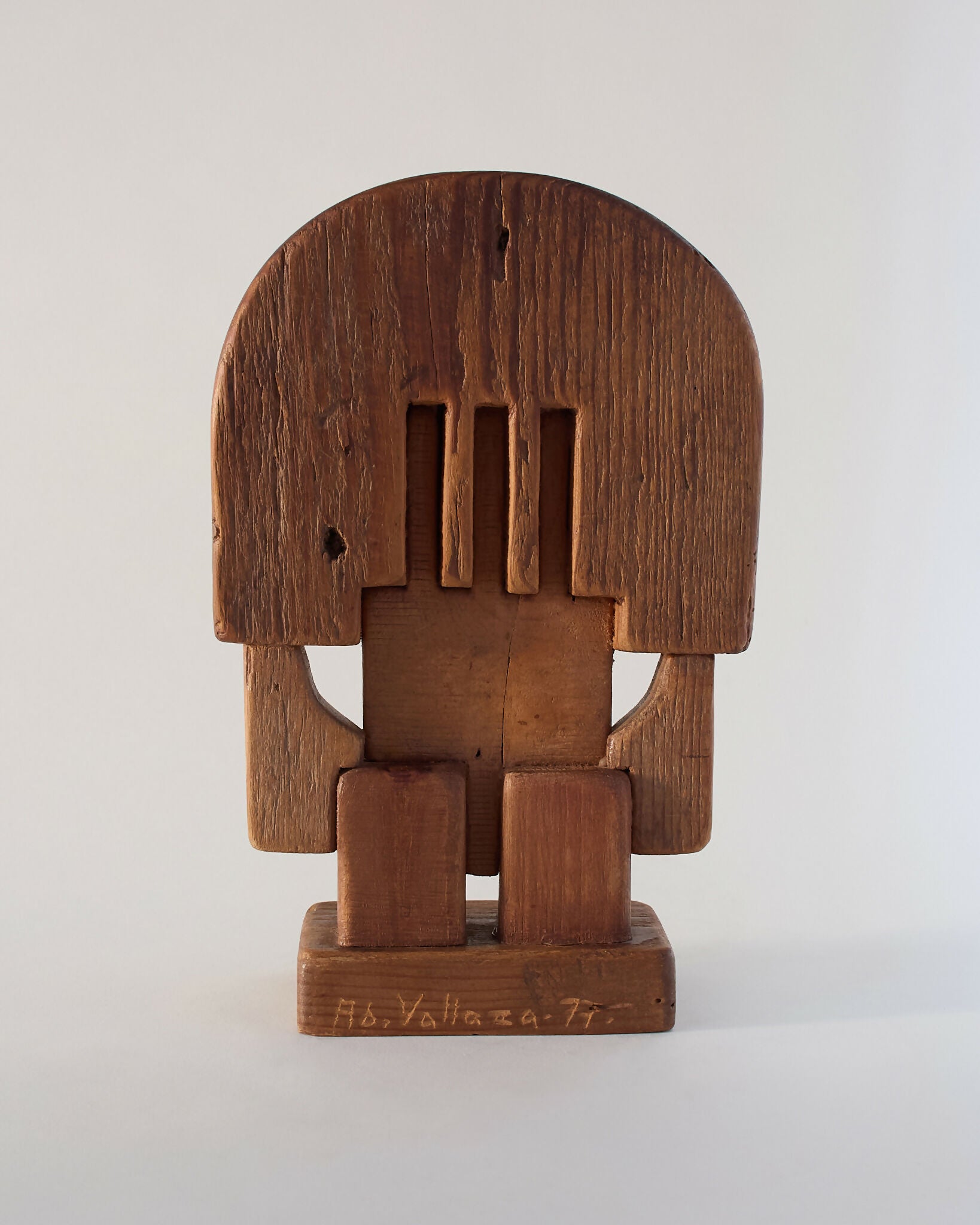 COL-adolf-vallazza-wooden-sculpture-back