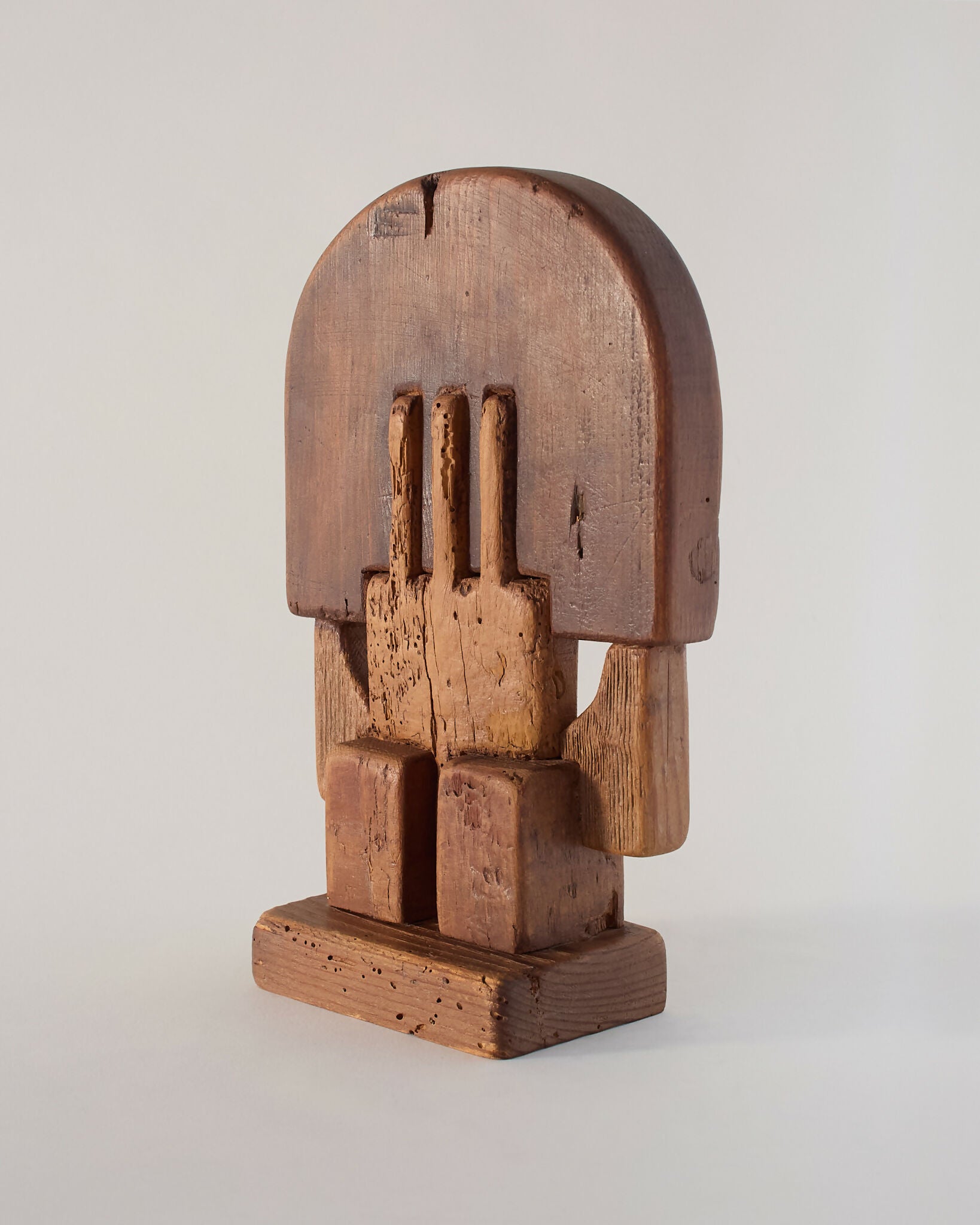 COL-adolf-vallazza-wooden-sculpture-angle-1